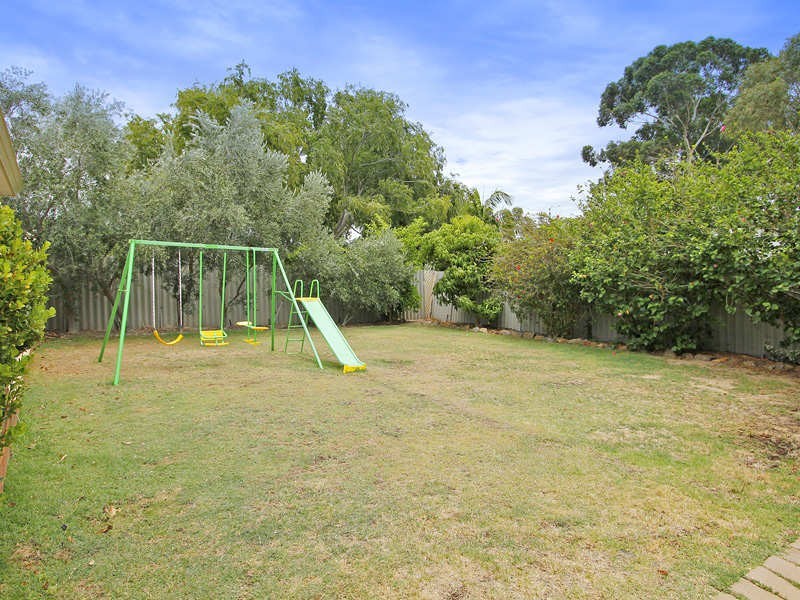 5 Gimlet Court, Forrestfield WA 6058