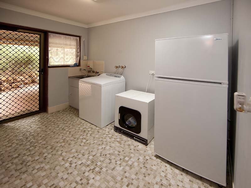 1 Henderson Road, Stoneville WA 6081