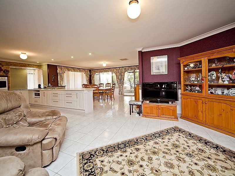 16 Magpie Court, High Wycombe WA 6057