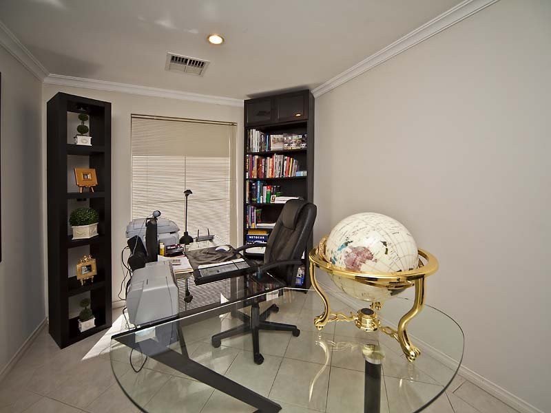 2 Claret Ash Court, Helena Valley WA 6056