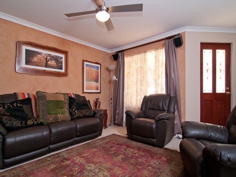 2 Kimber Place, Mount Helena WA 6082