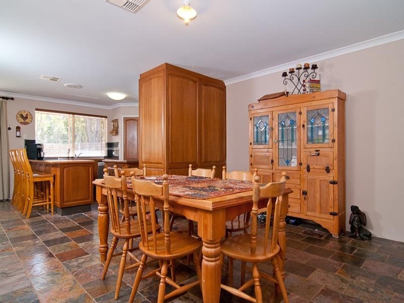 2 Kimber Place, Mount Helena WA 6082