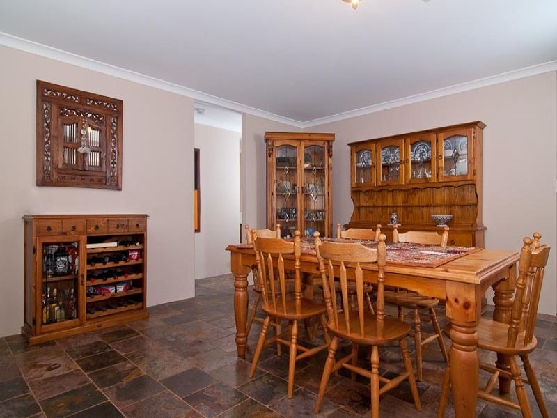 2 Kimber Place, Mount Helena WA 6082