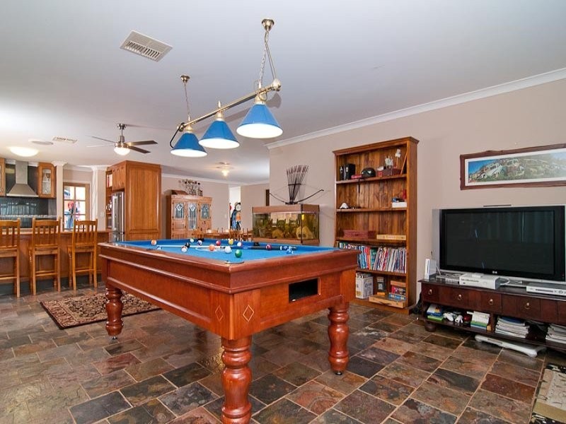2 Kimber Place, Mount Helena WA 6082