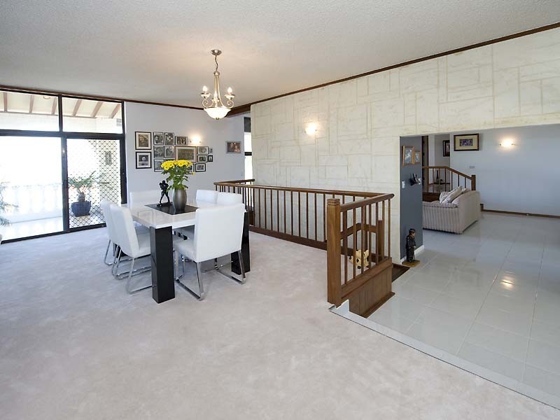 30 Weston Drive, Swan View WA 6056