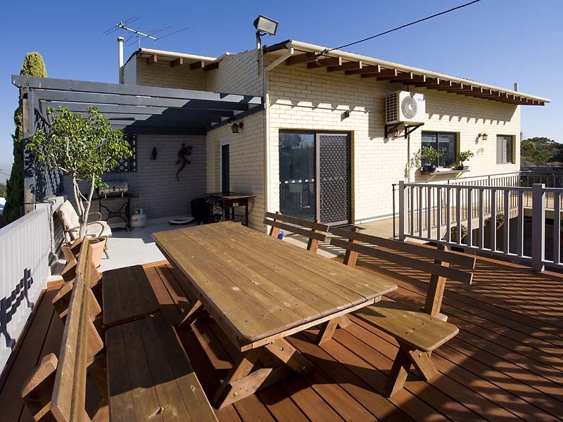 30 Weston Drive, Swan View WA 6056