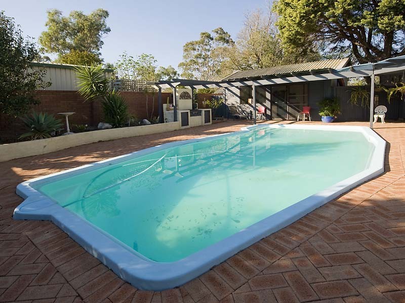 30 Weston Drive, Swan View WA 6056