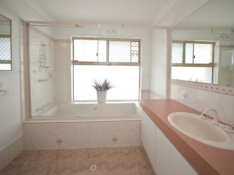 14 Robinia Rise, Helena Valley WA 6056