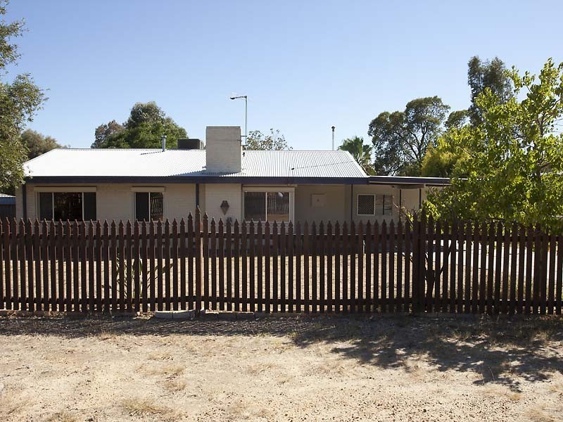 1 Clianthus Way, Koongamia WA 6056