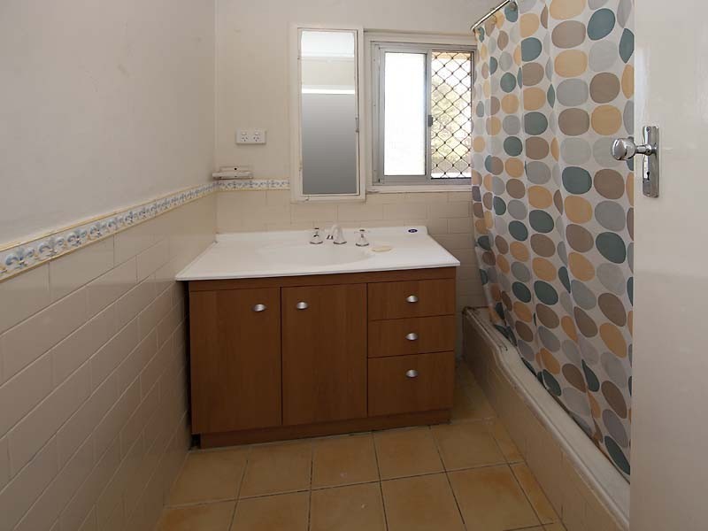 1 Clianthus Way, Koongamia WA 6056