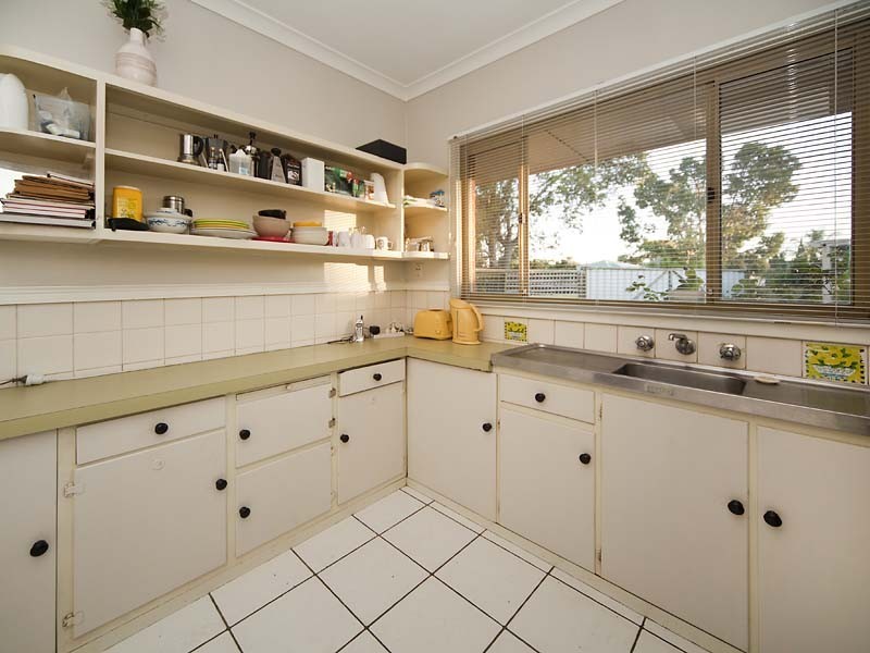 28 Bowkett Street (21 Copeland Pde), Redcliffe WA 6104