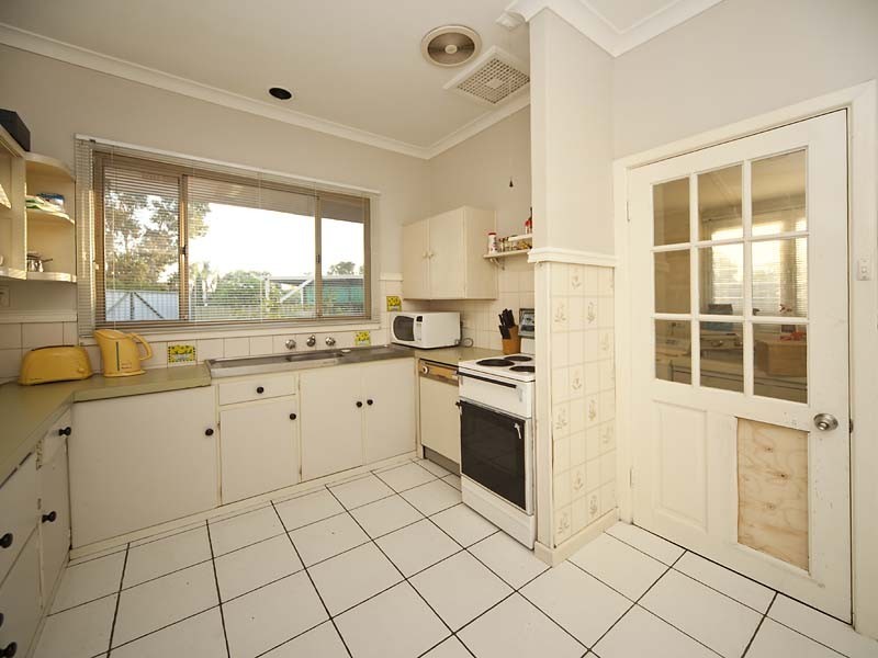 28 Bowkett Street (21 Copeland Pde), Redcliffe WA 6104