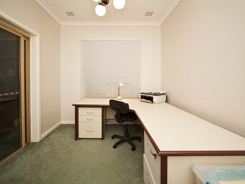 28 Bowkett Street (21 Copeland Pde), Redcliffe WA 6104