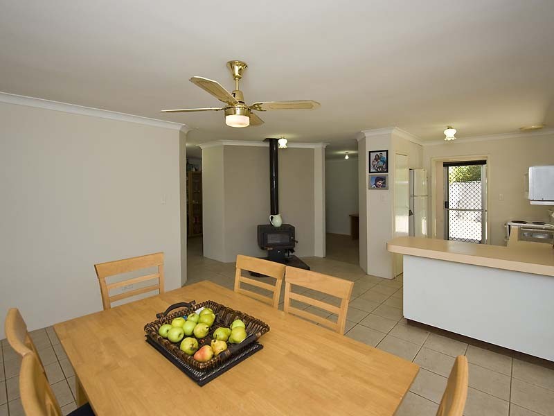 2 Onyx Court, High Wycombe WA 6057