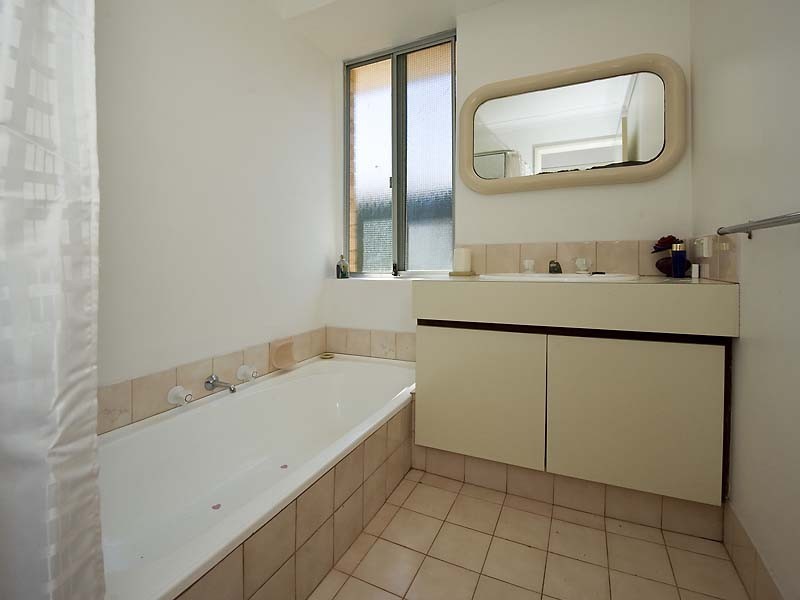 2 Onyx Court, High Wycombe WA 6057