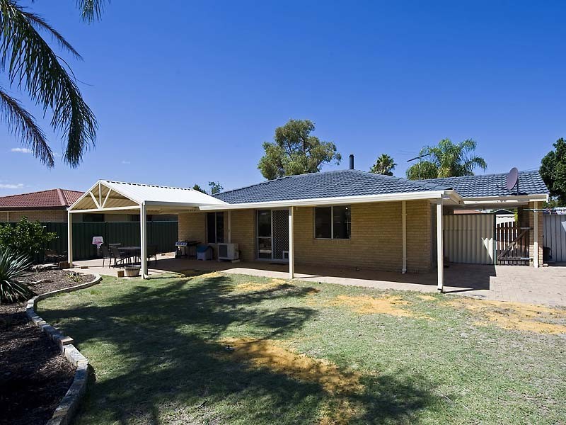 2 Onyx Court, High Wycombe WA 6057