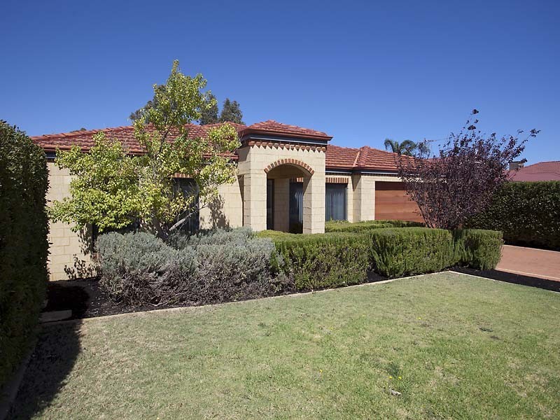 24 Matuka Mews, Maida Vale WA 6057