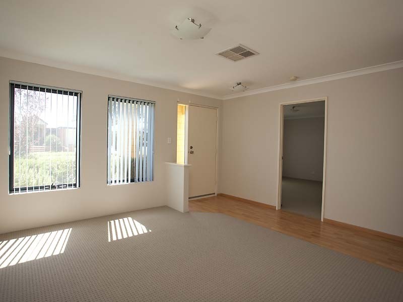 24 Matuka Mews, Maida Vale WA 6057