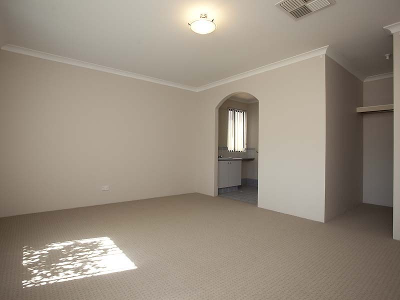 24 Matuka Mews, Maida Vale WA 6057