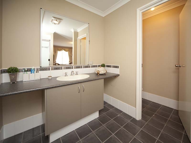 31 Upwood Circle, High Wycombe WA 6057