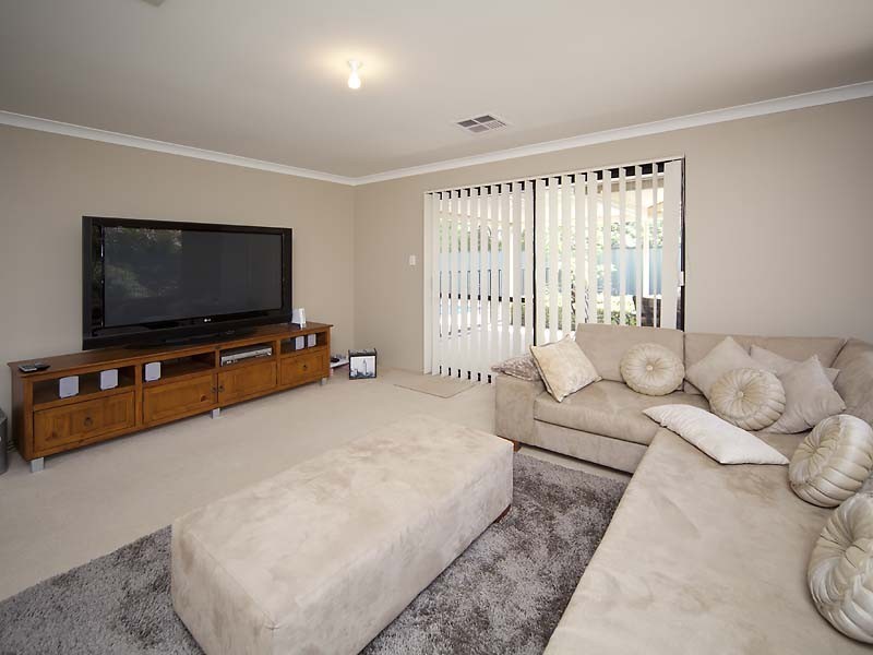 31 Upwood Circle, High Wycombe WA 6057