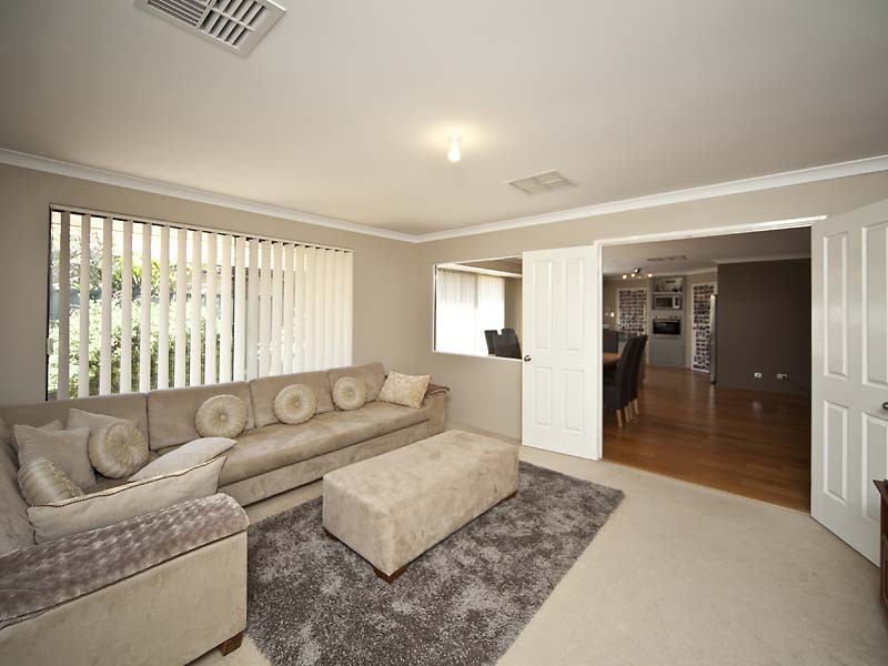 31 Upwood Circle, High Wycombe WA 6057