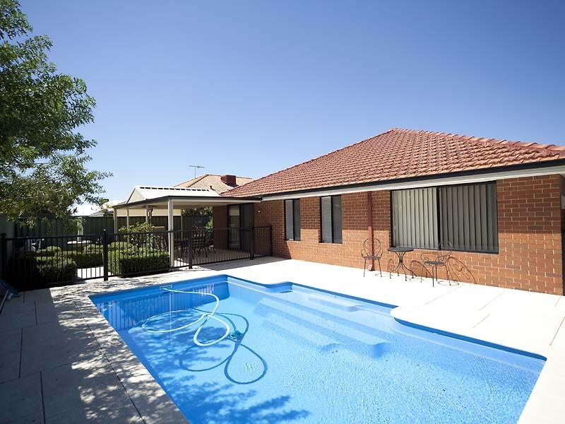 31 Upwood Circle, High Wycombe WA 6057