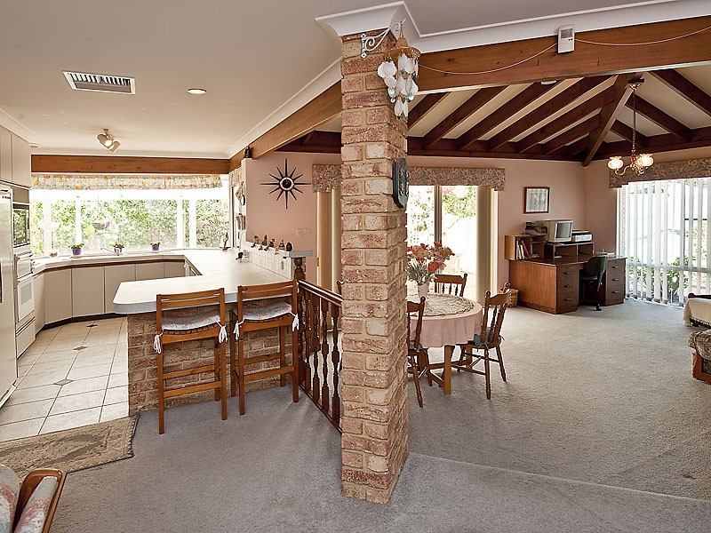 32 Gannet Court, High Wycombe WA 6057