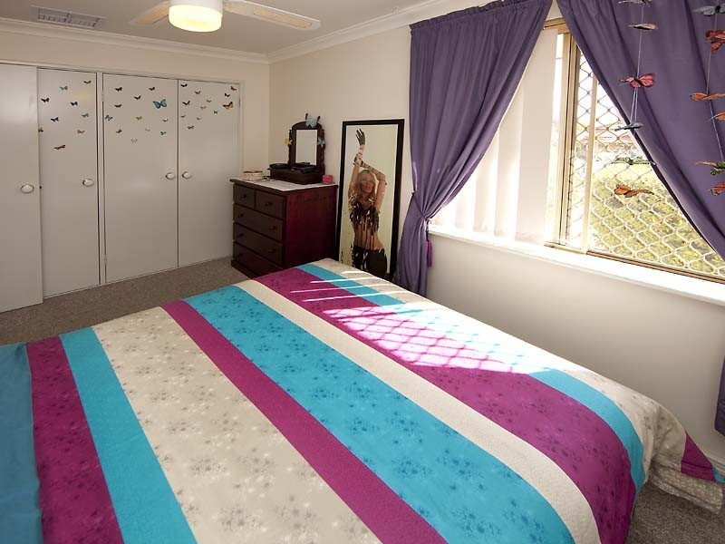 11 Robinia Rise, Helena Valley WA 6056