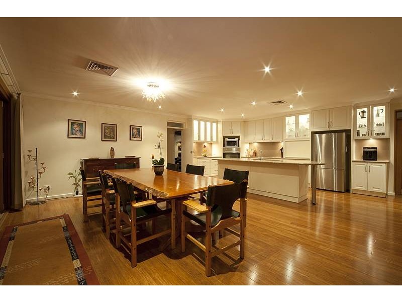 48 Mundaring Weir Road, Kalamunda WA 6076