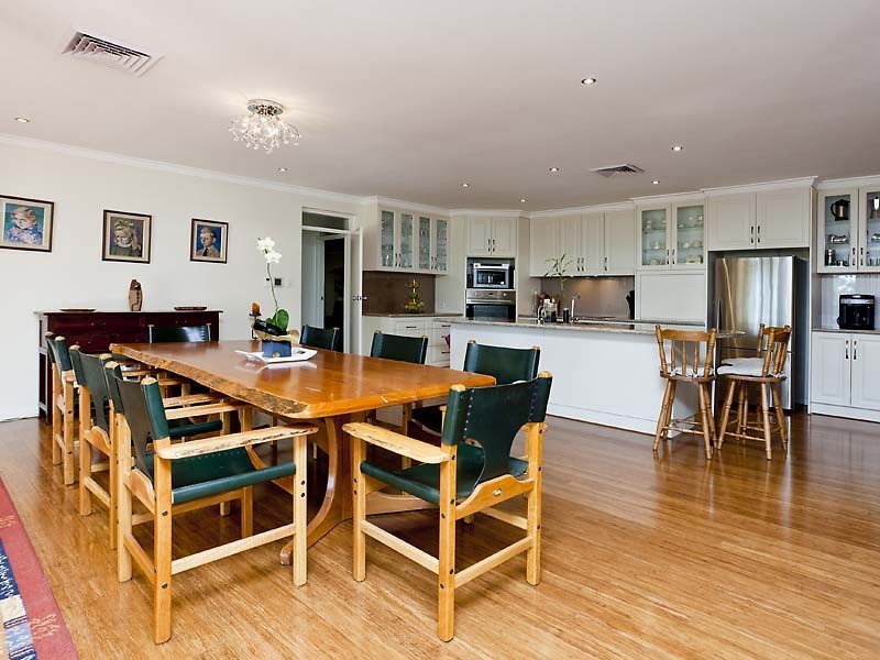 48 Mundaring Weir Road, Kalamunda WA 6076