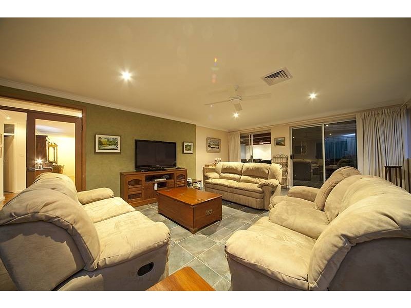 48 Mundaring Weir Road, Kalamunda WA 6076