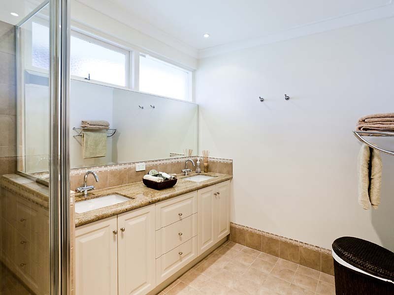 48 Mundaring Weir Road, Kalamunda WA 6076