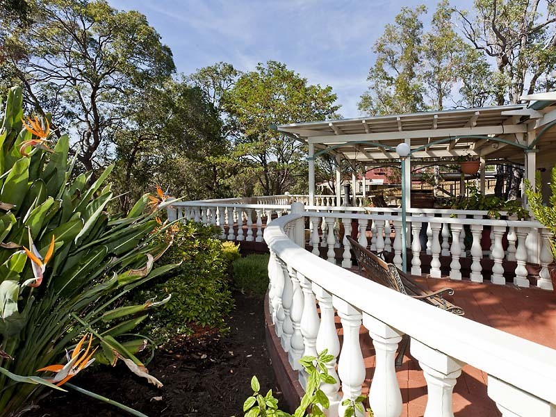 48 Mundaring Weir Road, Kalamunda WA 6076