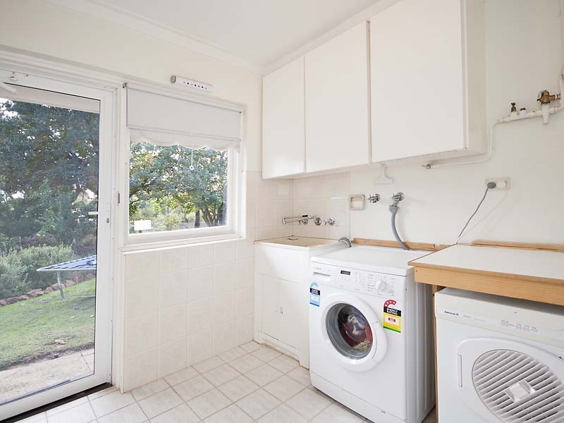 5 Gilroy Way, Lesmurdie WA 6076