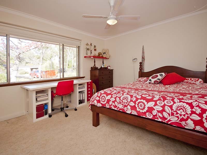 5 Gilroy Way, Lesmurdie WA 6076