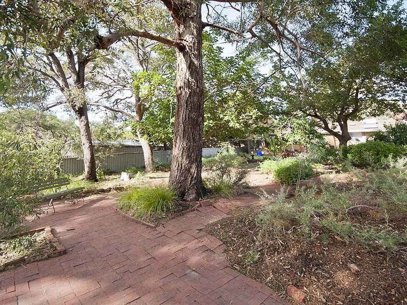 5 Gilroy Way, Lesmurdie WA 6076