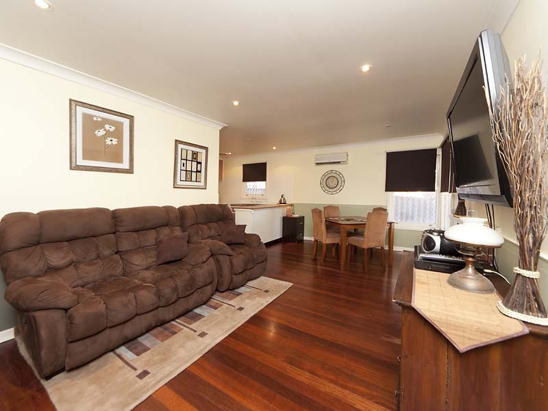 34 Clianthus Way, Koongamia WA 6056