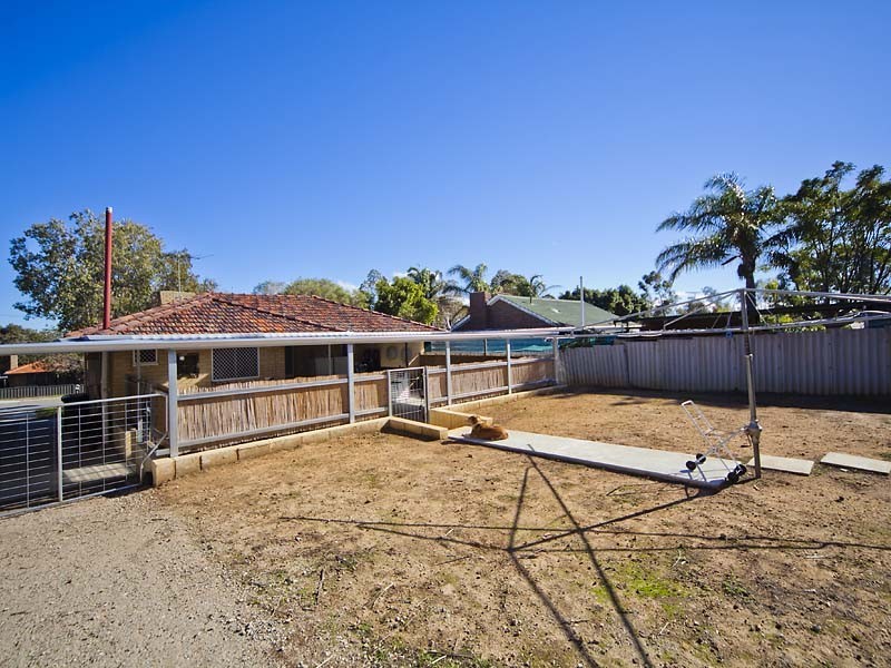 34 Clianthus Way, Koongamia WA 6056