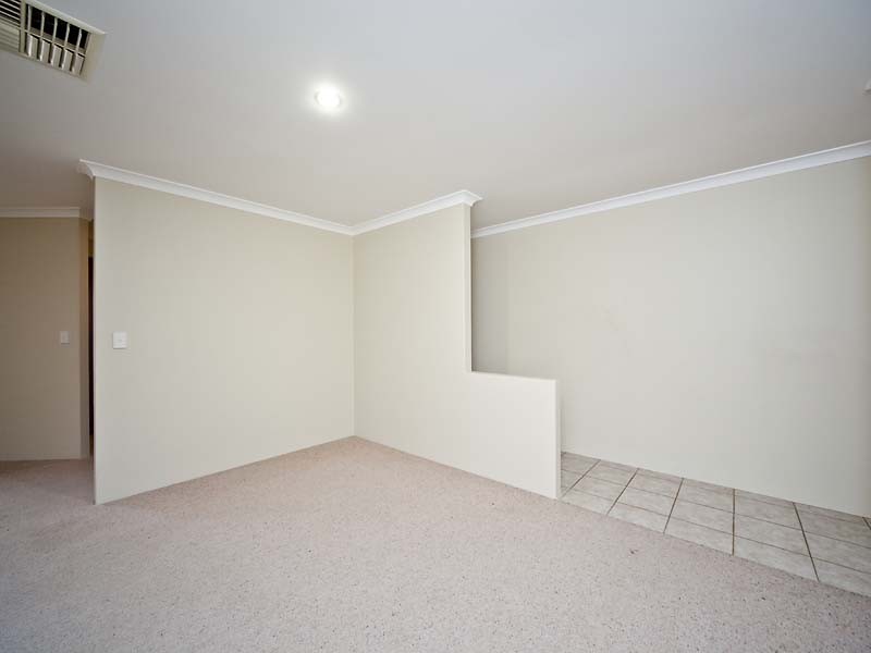 21 Robinia Rise, Helena Valley WA 6056