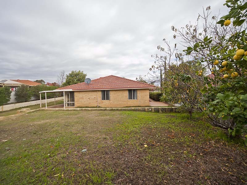 21 Robinia Rise, Helena Valley WA 6056