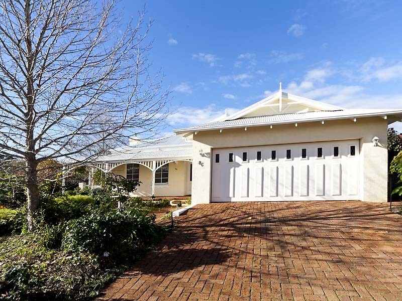 86 lakeside Drive, Helena Valley WA 6056