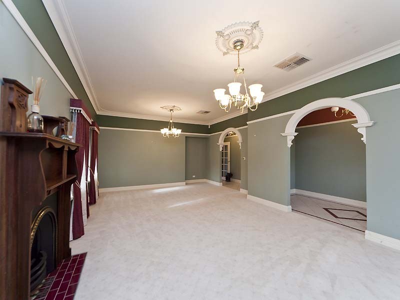 86 lakeside Drive, Helena Valley WA 6056