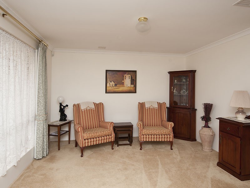 3 Betula Court, Helena Valley WA 6056