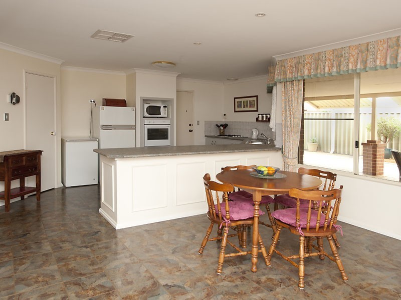 3 Betula Court, Helena Valley WA 6056