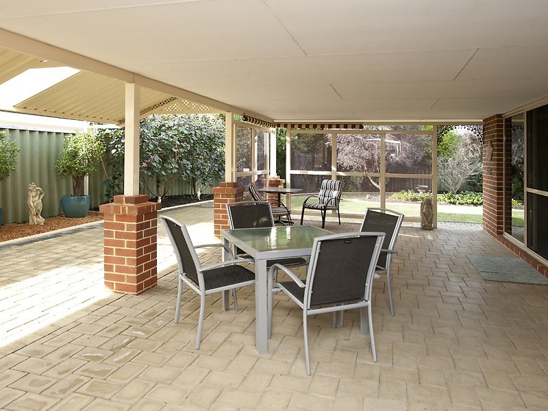 3 Betula Court, Helena Valley WA 6056