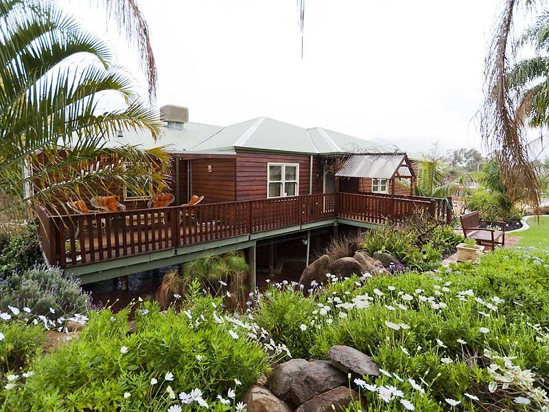 10 MulberryTree Close, Swan View WA 6056
