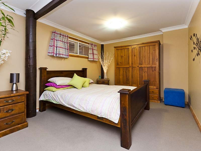 10 MulberryTree Close, Swan View WA 6056