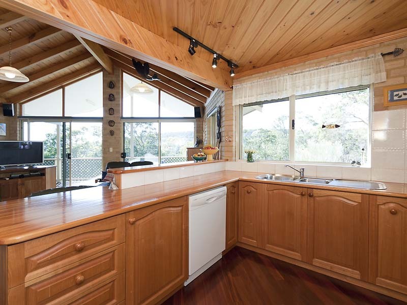 8 Sunset Hill Road, Swan View WA 6056