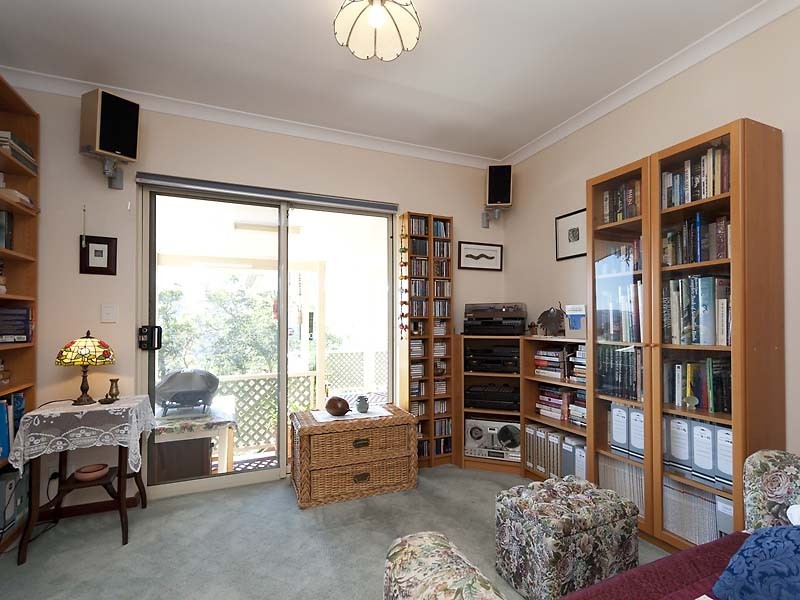 8 Sunset Hill Road, Swan View WA 6056